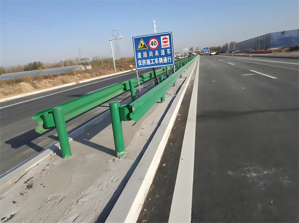 遂宁公路护栏守护安全横跨多个行业的应用